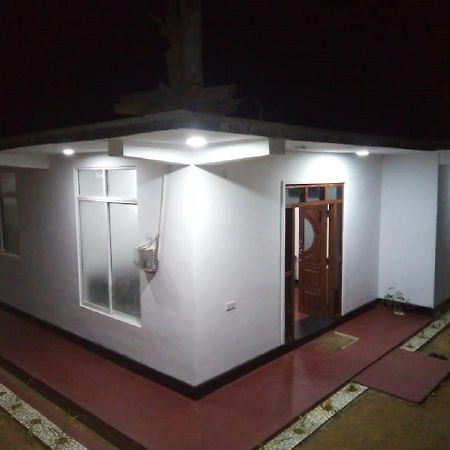 Hotel Yelona Kegalle Buitenkant foto