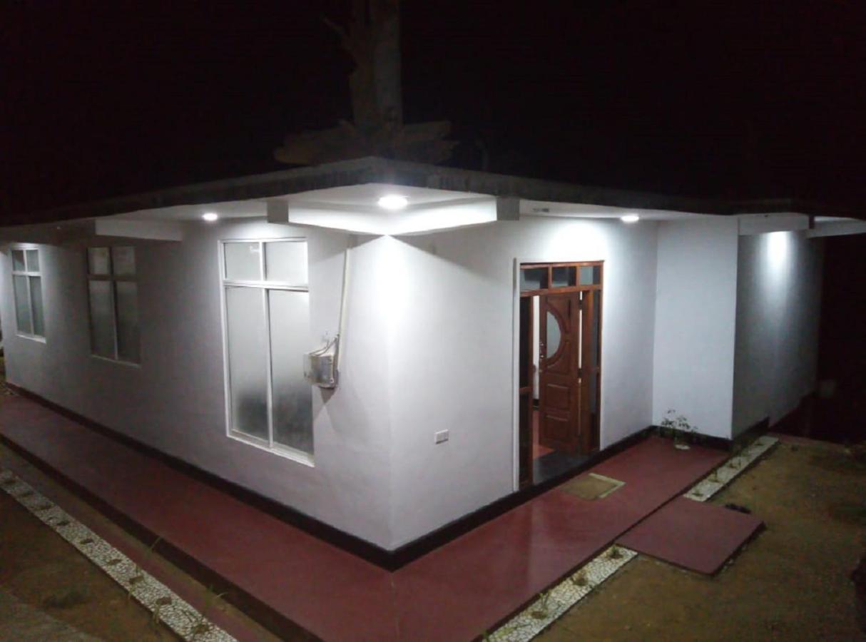 Hotel Yelona Kegalle Buitenkant foto