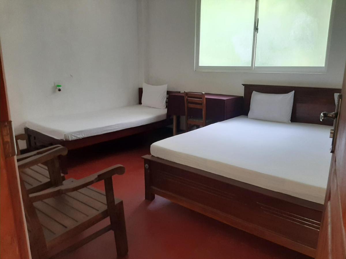 Hotel Yelona Kegalle Buitenkant foto