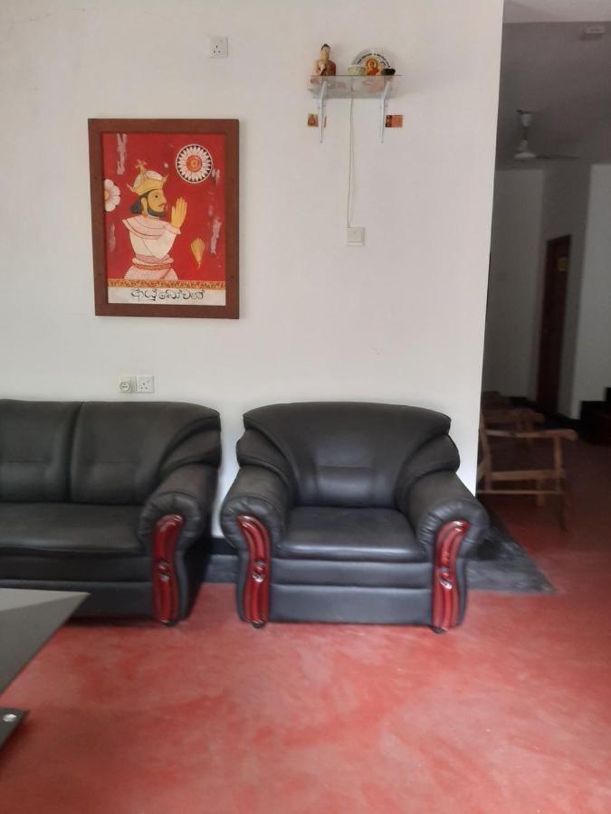 Hotel Yelona Kegalle Buitenkant foto